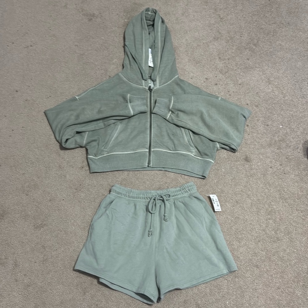 Cropped jacket and short set